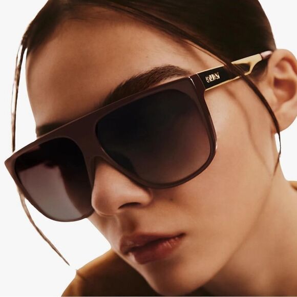 Quay Australia No Curfew Oversized Sunglasses in Espresso. New main image 8